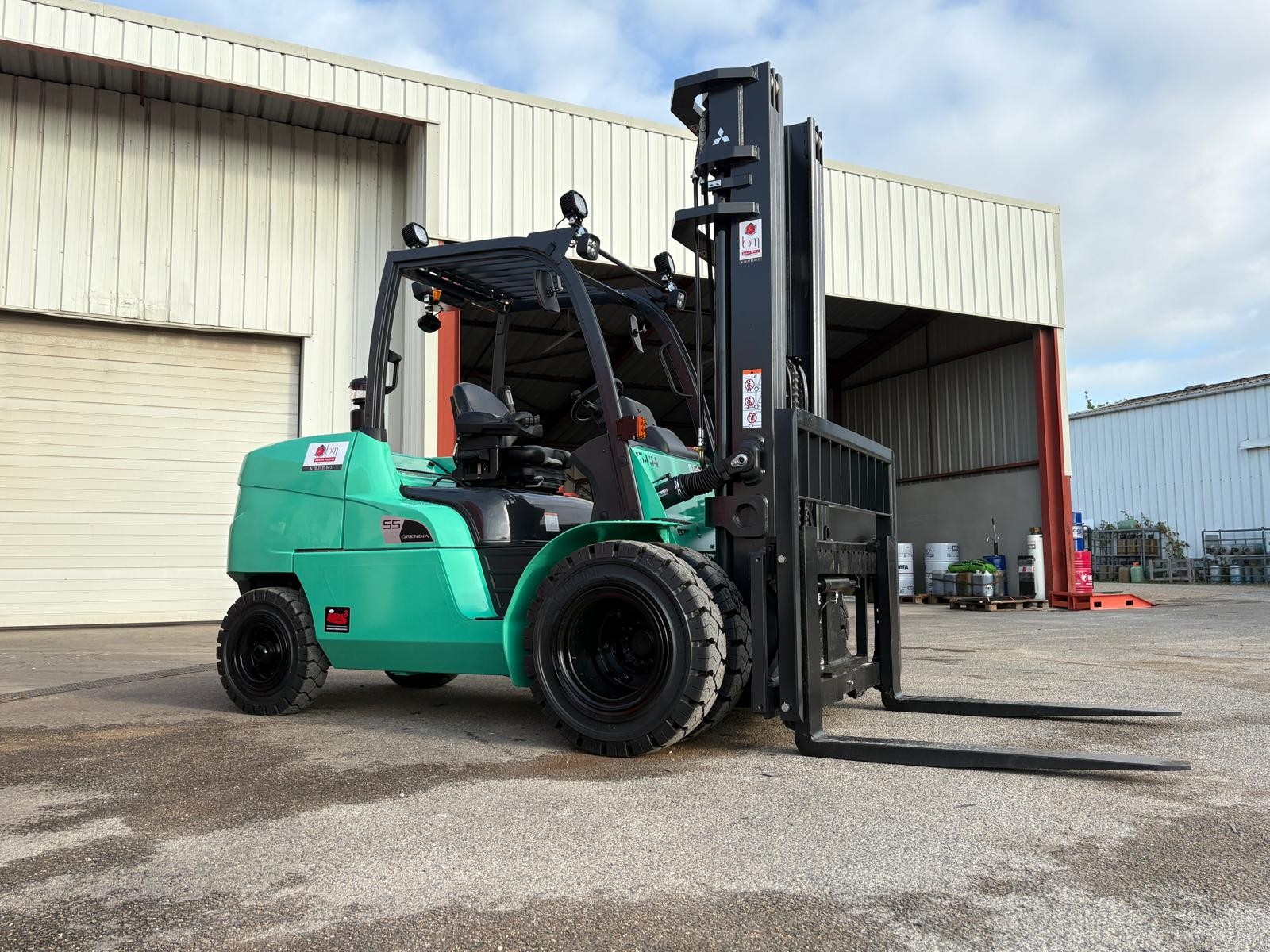 NOUVEAU MITSUBISHI FD55N3