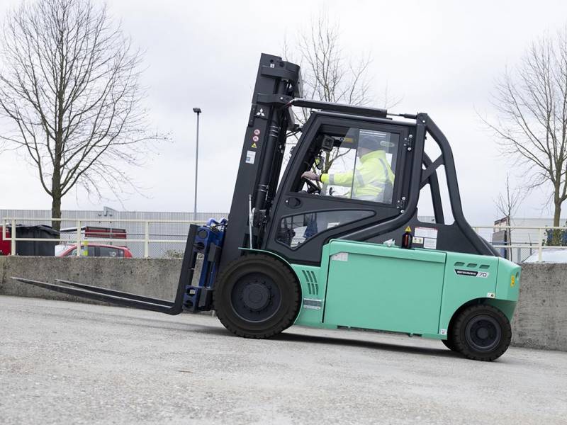 Chariot élévateur électrique 6 tonnes MITSUBISHI FB70N