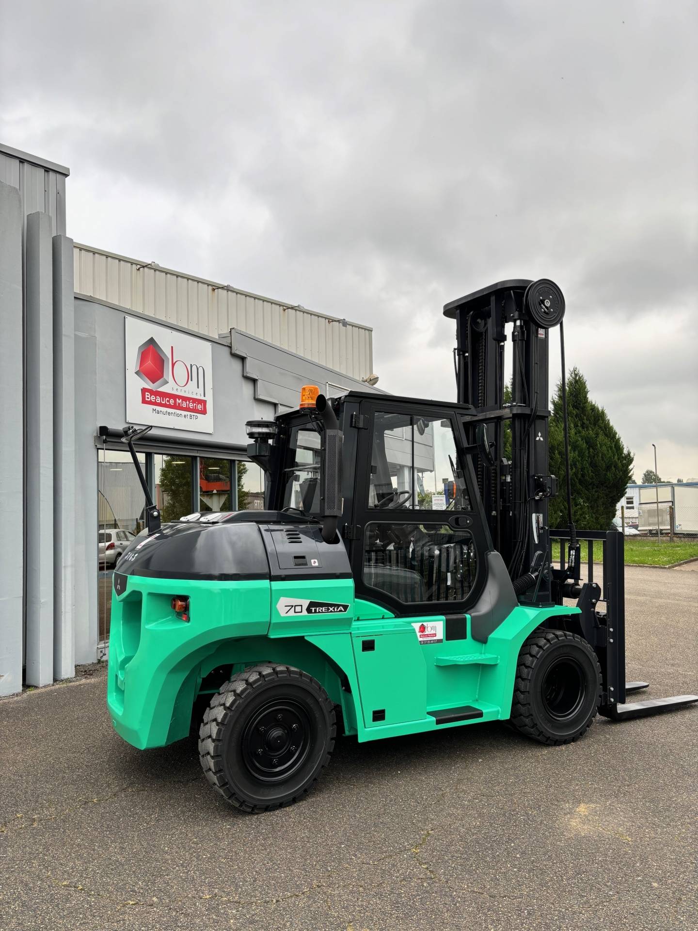 chariot elevateur 7000 kg thermique diesel MITSUBISHI FD70N3