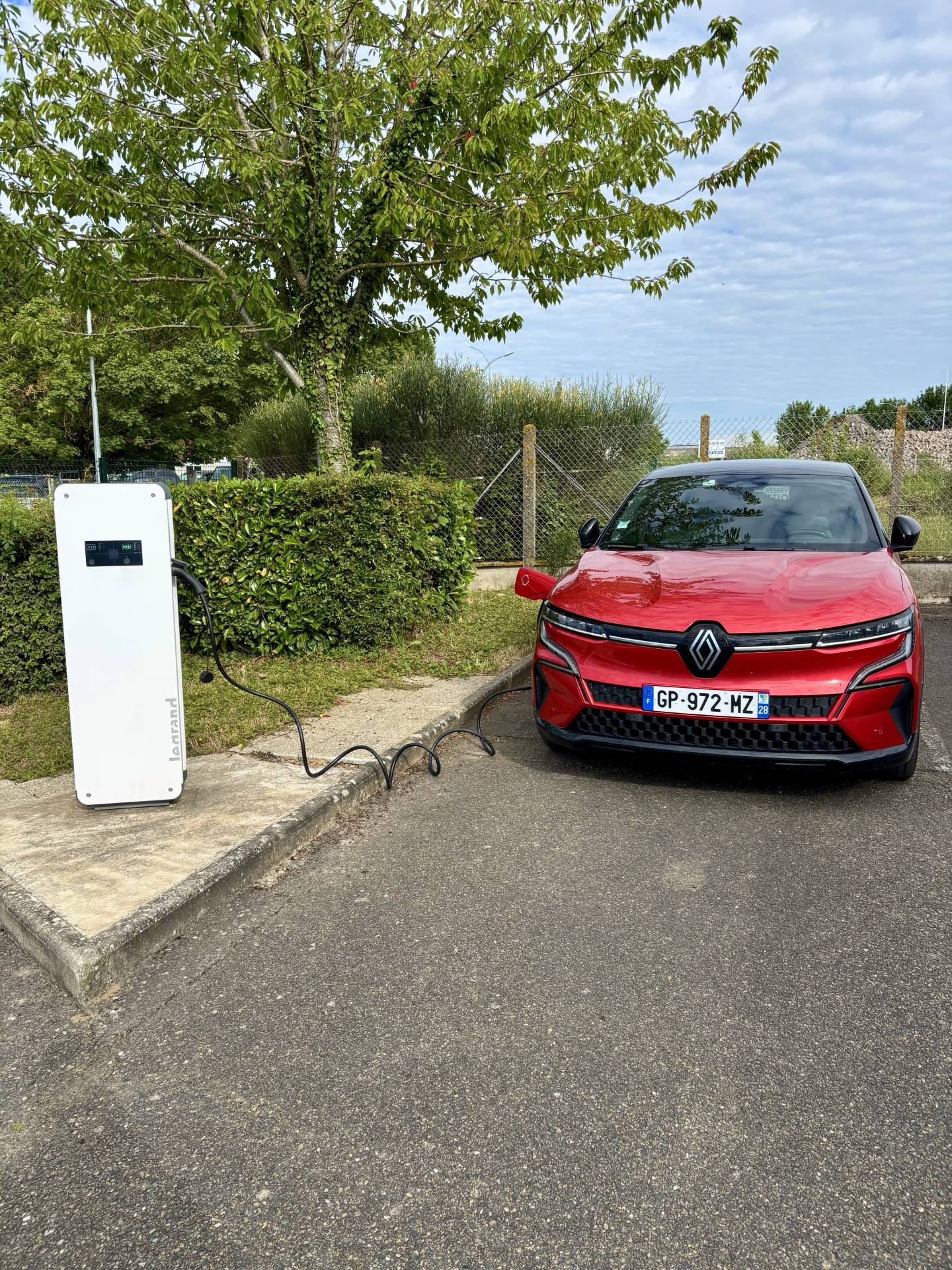 borne de recharge electrique renault rse